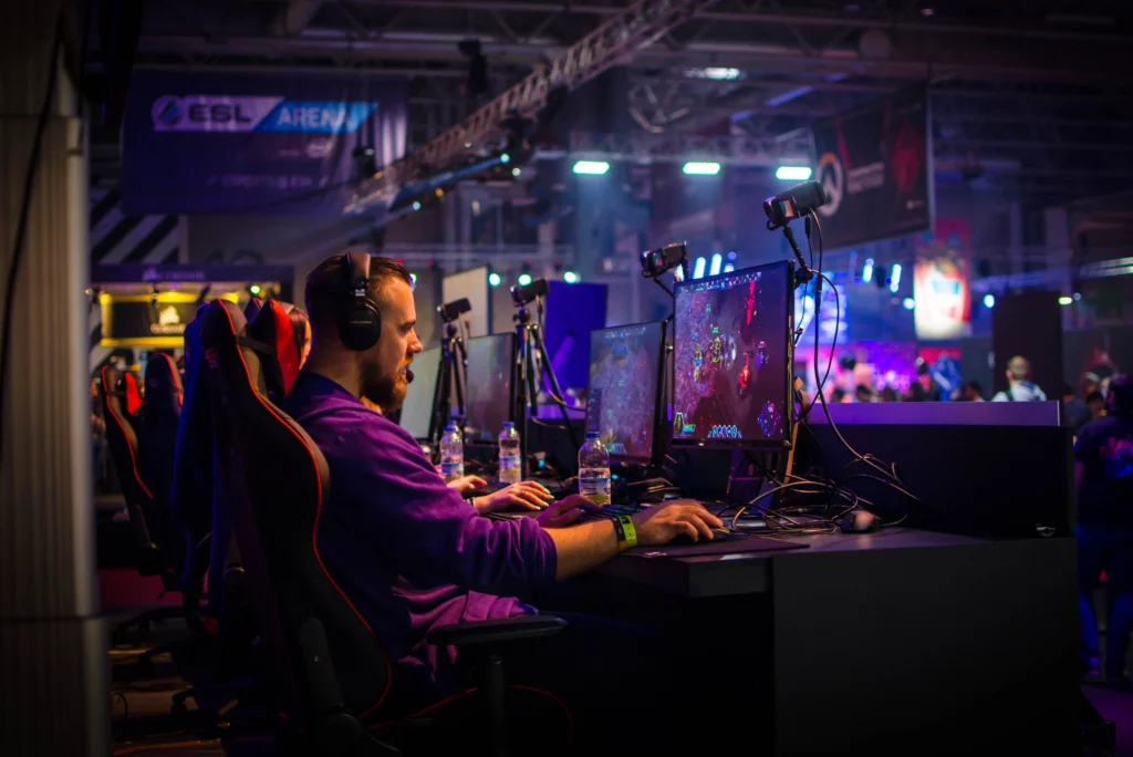 How to Play to Win in Esports on Gaming Wiki article featured on AAE